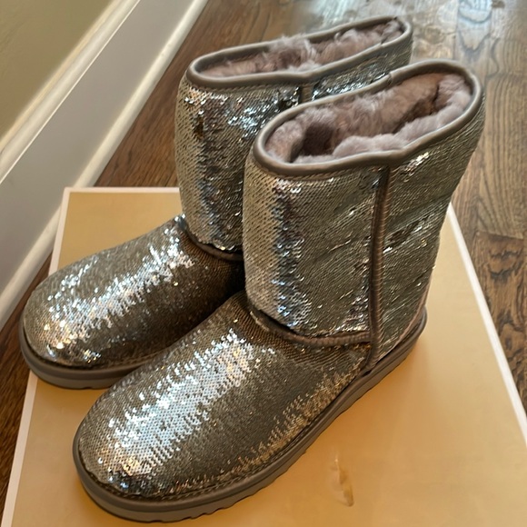 UGG Classic Short Cosmos Sequin Booties - Picture 1 of 5